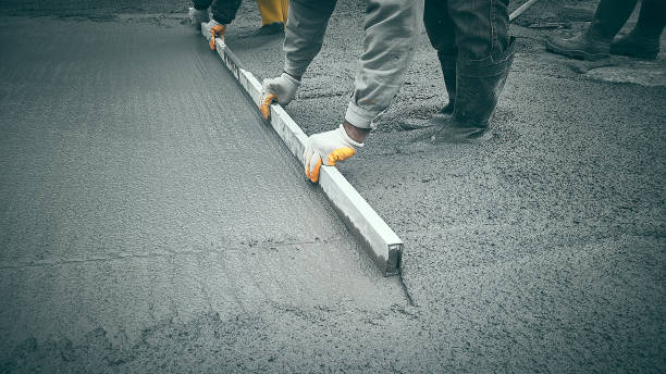 Best Driveways & Floors  in De Pere, WI